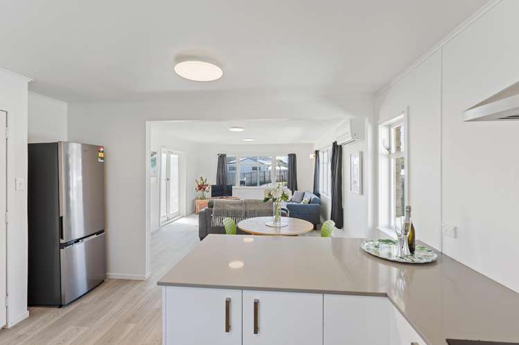 4 Colenso Place Otaki Beach_7