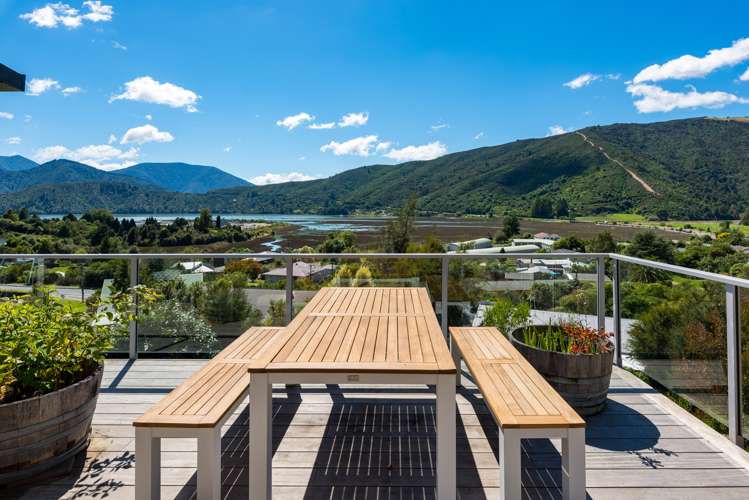 13a Beach Place Havelock_11