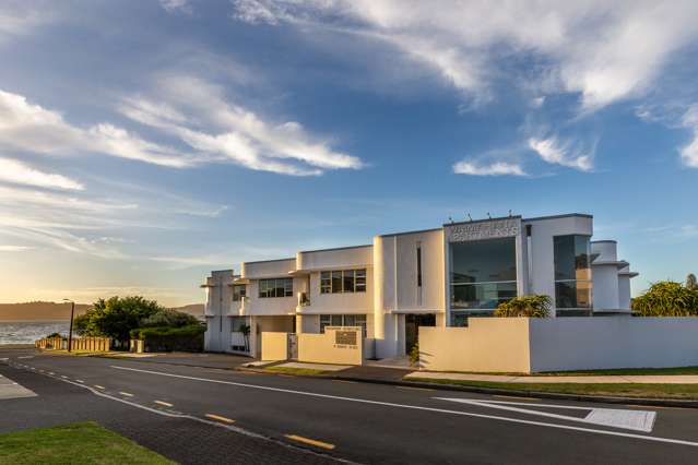 3/2 Lowell Place Waipahihi_2