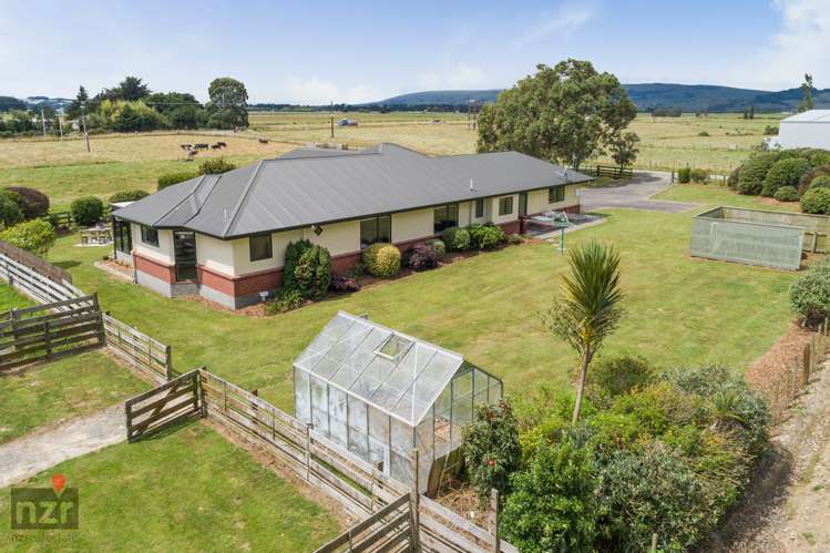 712 Ashhurst Road Ashhurst_15