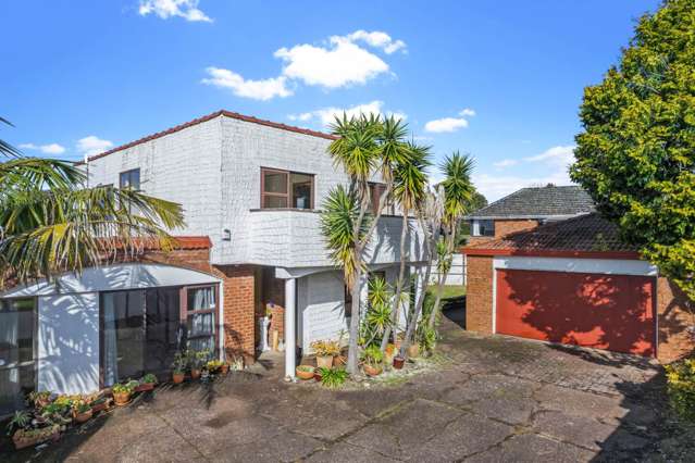 Do-Up Opportunity in Mt Roskill Grammar Zone!