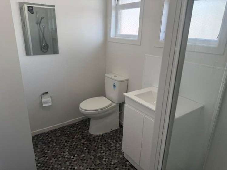 2/15a Holsworthy Road Lower Vogeltown_15