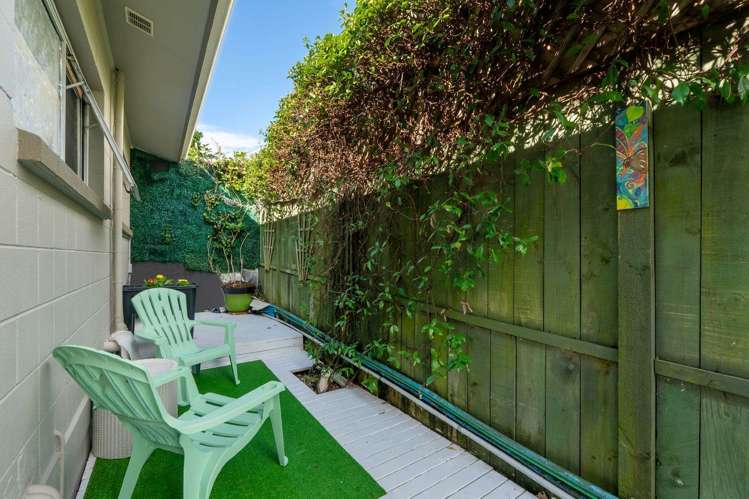 2/54 Finch Street Morningside_12