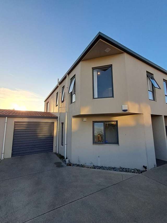 2 bedroom Townhouse in Sydenham