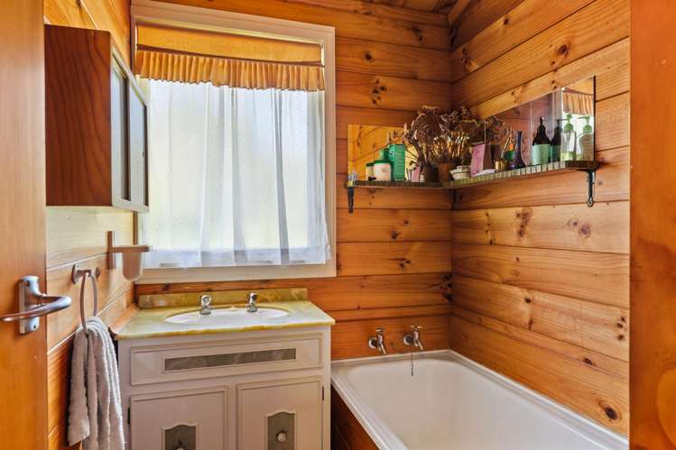 36 Wallis Road Kaiti_9