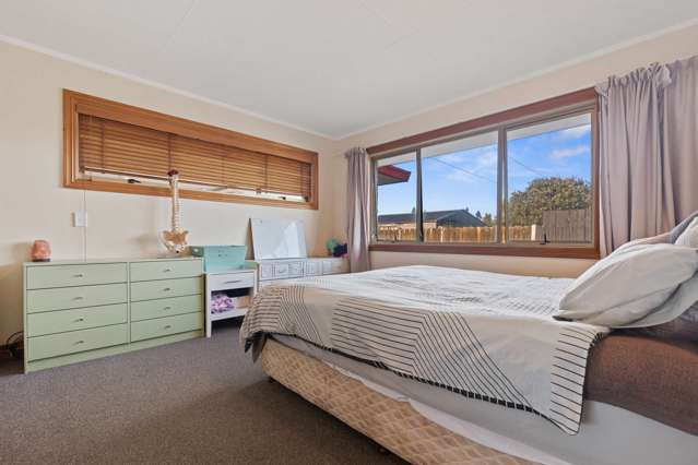 17a Lisa Crescent Mangakakahi_4