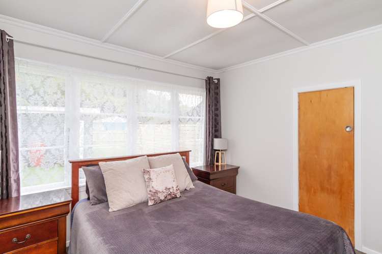 11 Kowhai Street Parkway Wainuiomata_9