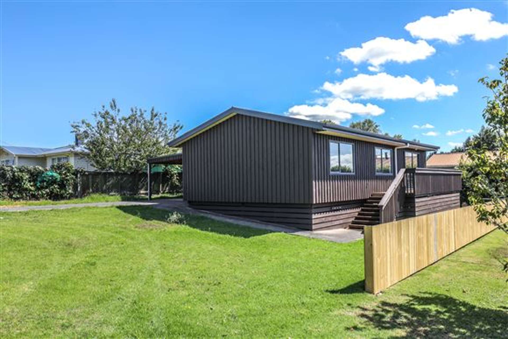 2 Waugh Lane Huntly_0