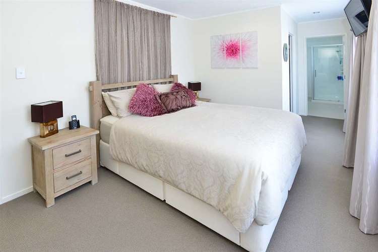 48 Doment Crescent Orewa_10