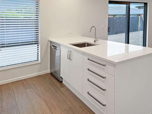 27 Collisson St Leeston_2