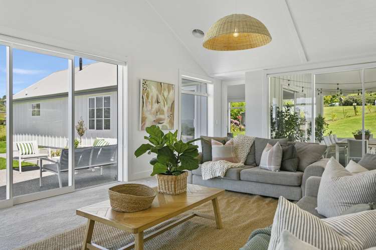 5 Lens Way Acacia Bay_11