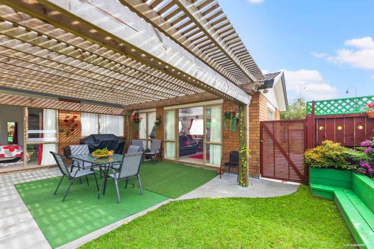 1b Charlenne Close Ranui_15