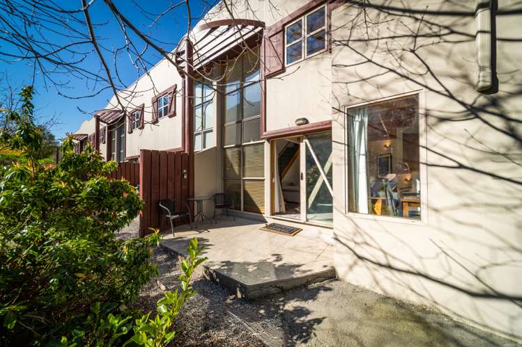 10/19 Gorge Road Queenstown_11