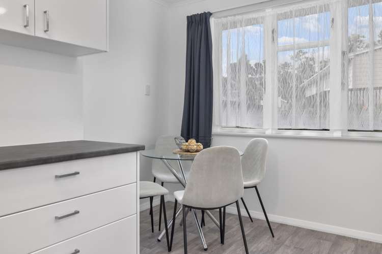 9 Hampshire Street Cannons Creek_8
