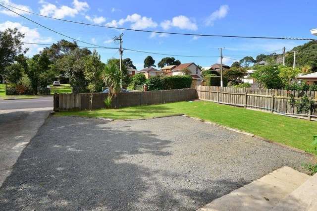 1/11 Marellen Drive Red Beach_3