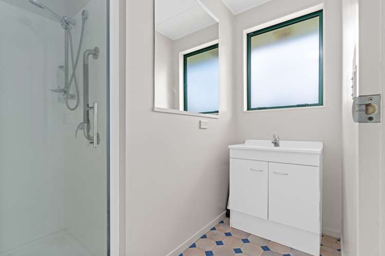 106 Thomsons Road Burnham_15