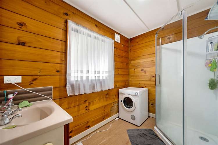 69 Glenview Road Glen Eden_9