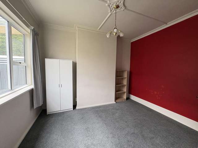 8 Coburn Ave 10292_4