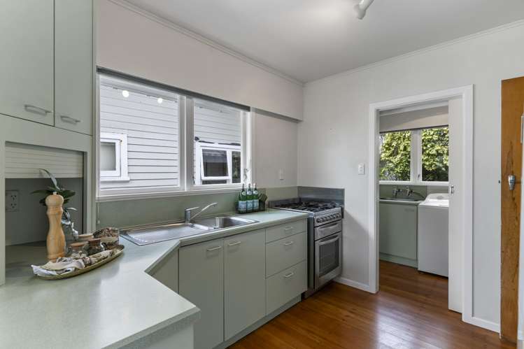 26 Collier Avenue Karori_7