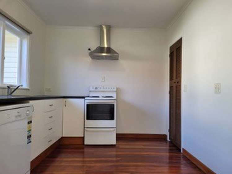  45 Sylvan Crescent Te Atatū South_2