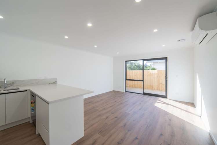 2/4 Marama Street_0