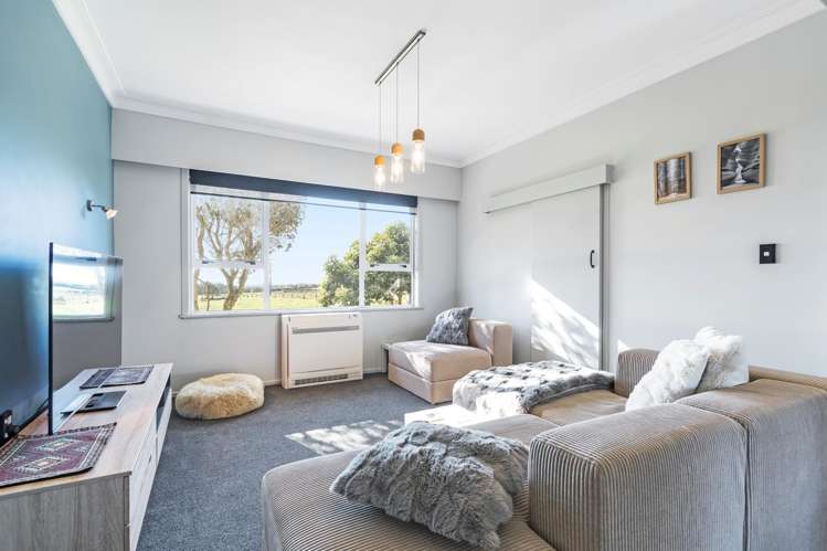 1606 South Road Oakura_13