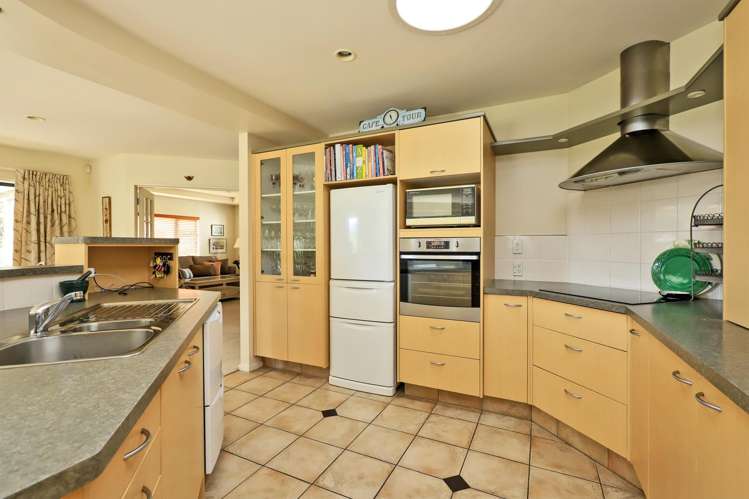 2 Kentia Place Havelock North_6