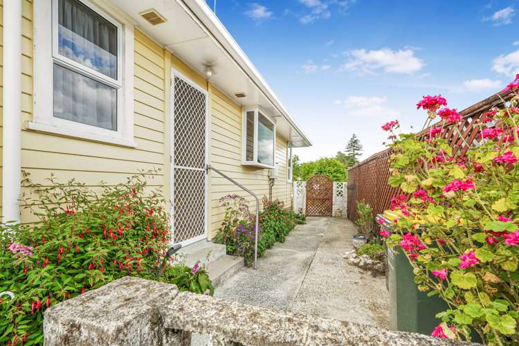 5 Defoe Avenue Hillcrest_13