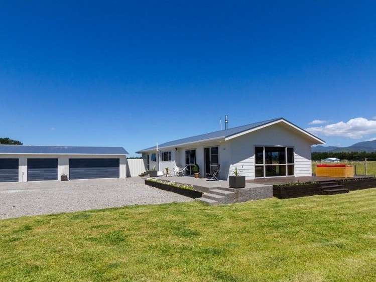 192 State Highway 53 Featherston_0