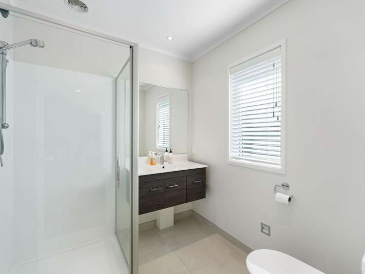 6 Thornton Green Karaka_13