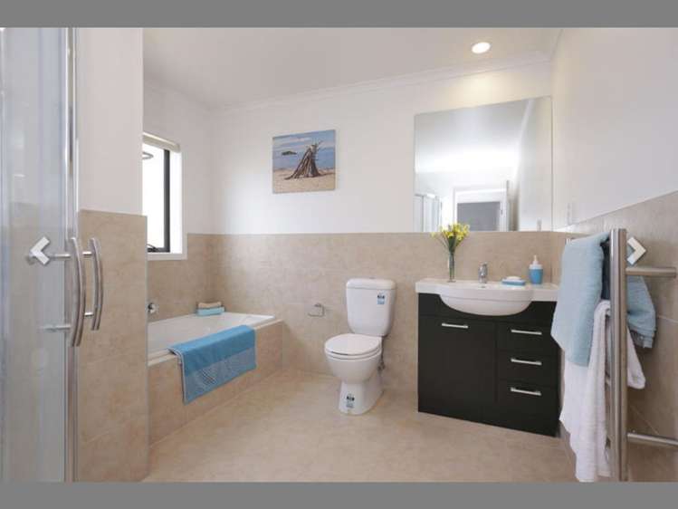 10/2 Swan Hill Drive Glen Eden_8