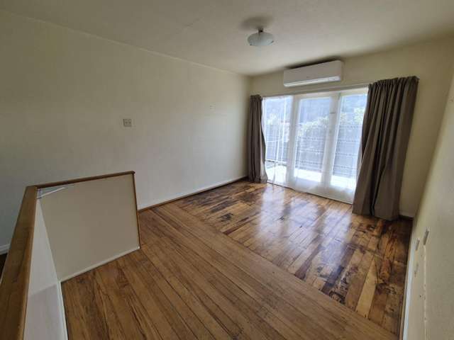 1/37 Devon Street Picton_2