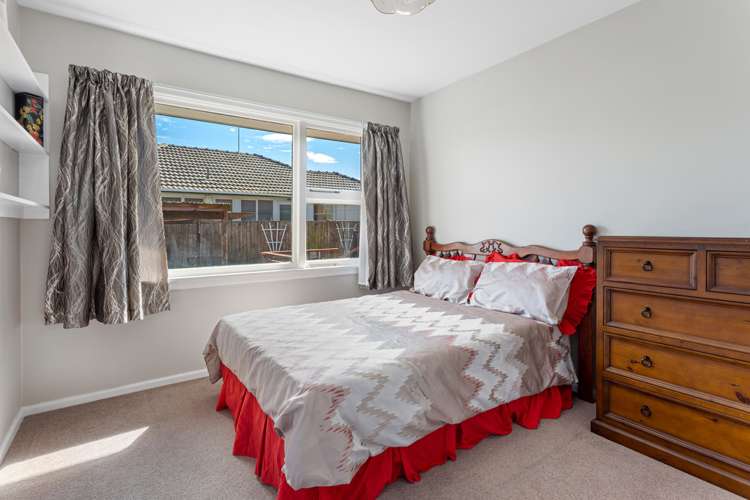 27 Kathleen Crescent Hornby_5