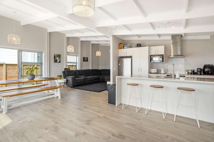 8 Ngaroma Crescent_5