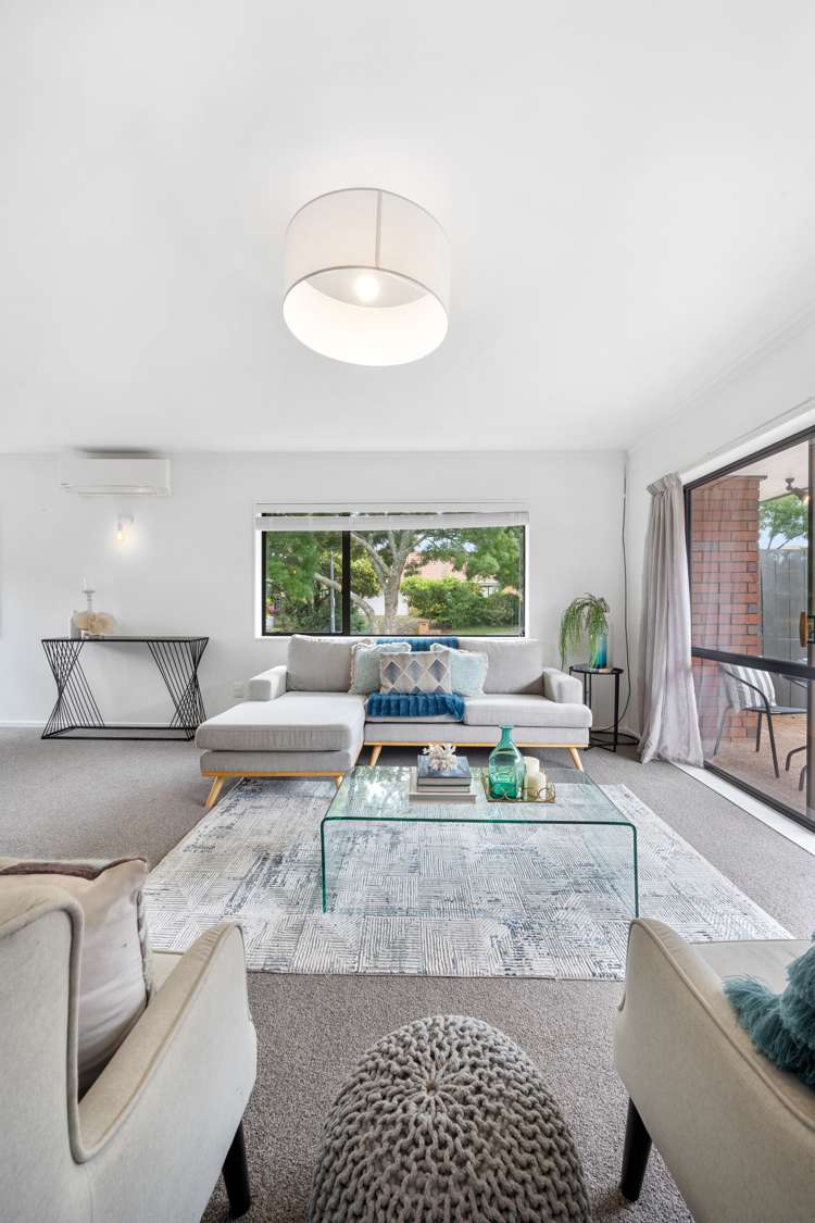 2/98 Mirrabooka Avenue Botany Downs_16