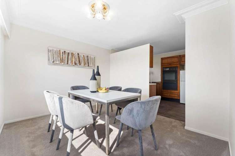 84 Gossamer Drive Pakuranga Heights_6