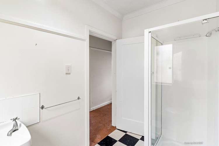 94 Mortimer Terrace Brooklyn_7