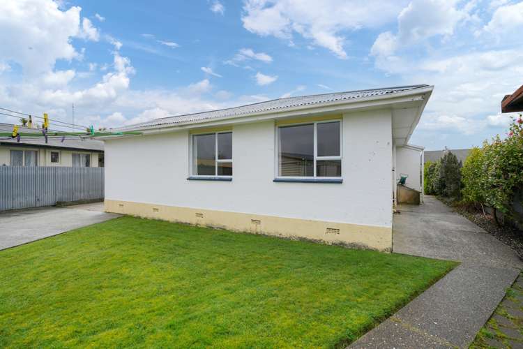 39 Glenalmond Crescent Rockdale_13