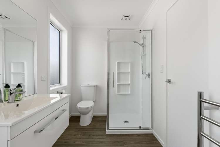 24 Foley Grove Pyes Pa_13