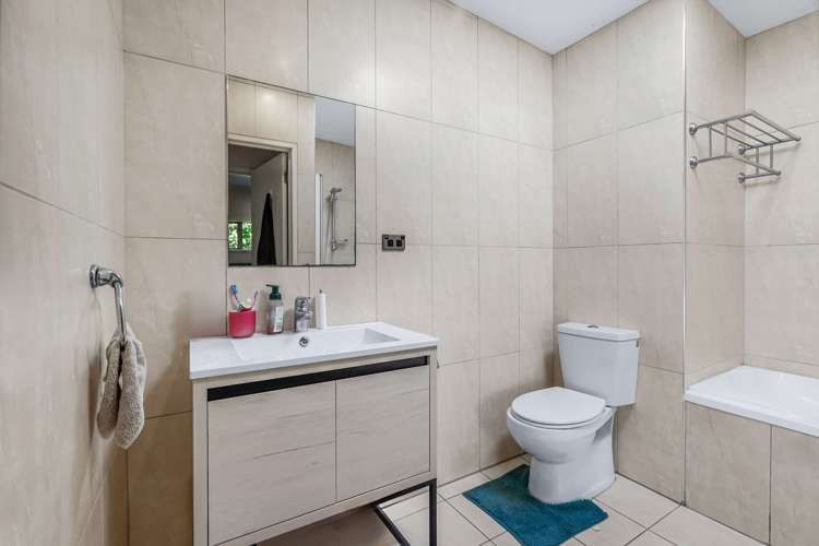 8/46 Peachgrove Road Hamilton East_7