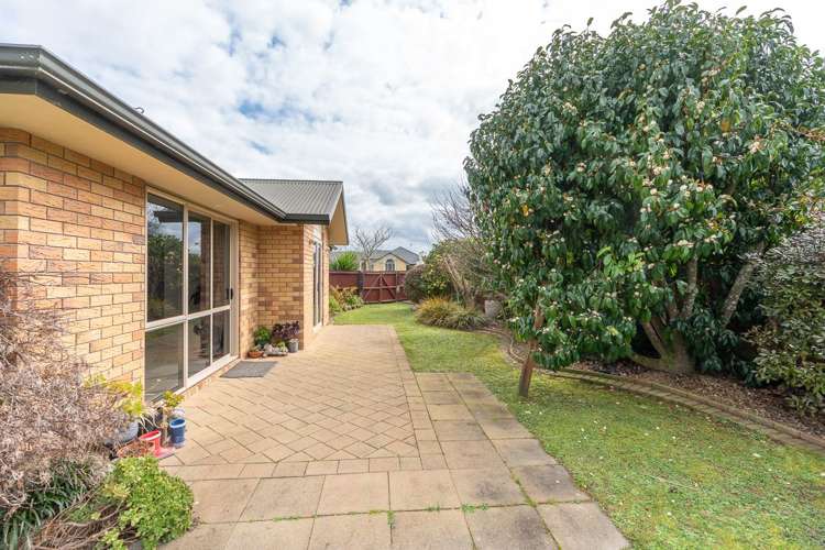 9 Saint James Drive Huntington_15