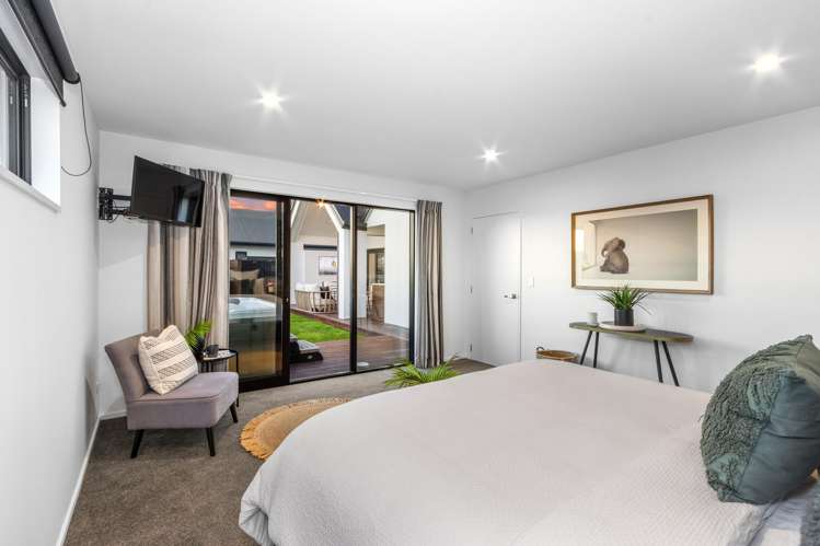 14 Nederland Avenue Burwood_9