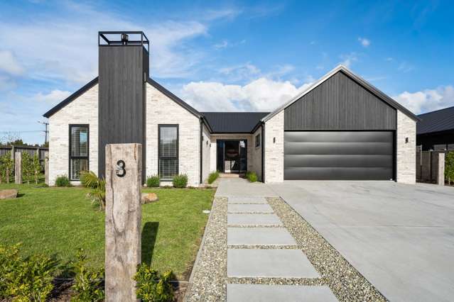 Chic, central, coveted living