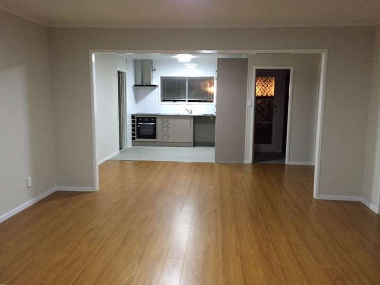 37 Sikkim Crescent Clover Park_5