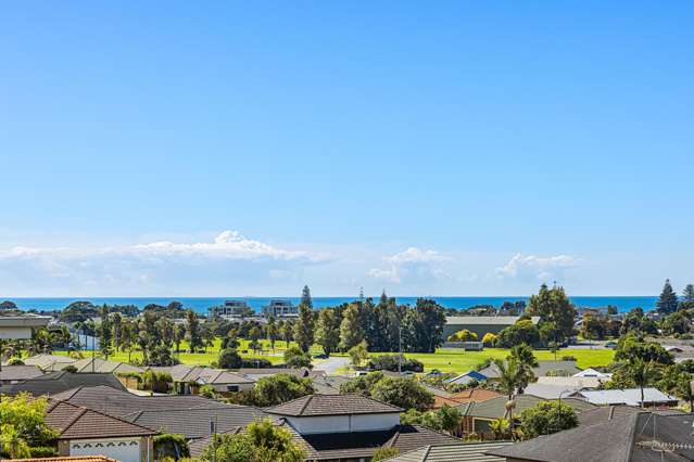 60 Chesterfield Way Orewa_3