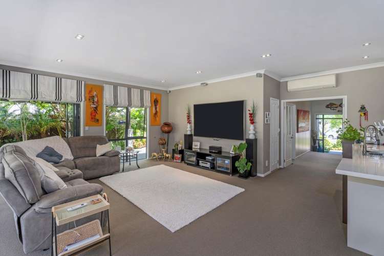 29 Sanctuary Cove Pauanui_12