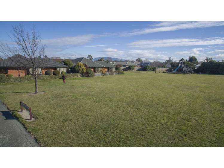 34 Seadown Crescent Amberley_18