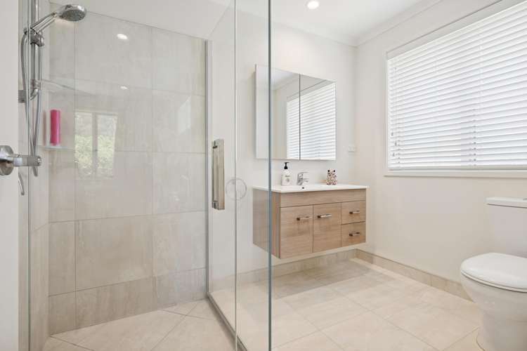 70 Pohutukawa Parade Riverhead_10