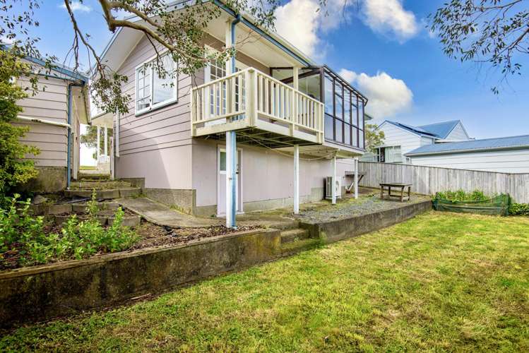 35 Outram Grove Kelson_21