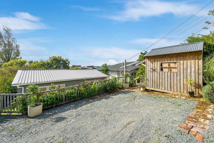 669 Beach Road Rothesay Bay_19